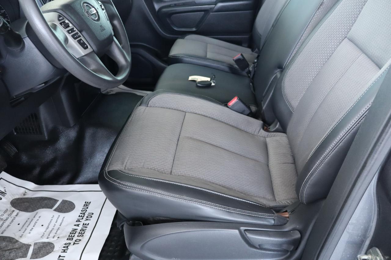 Nissan Titan 4x4 Crew Cab PRO-4X 2017