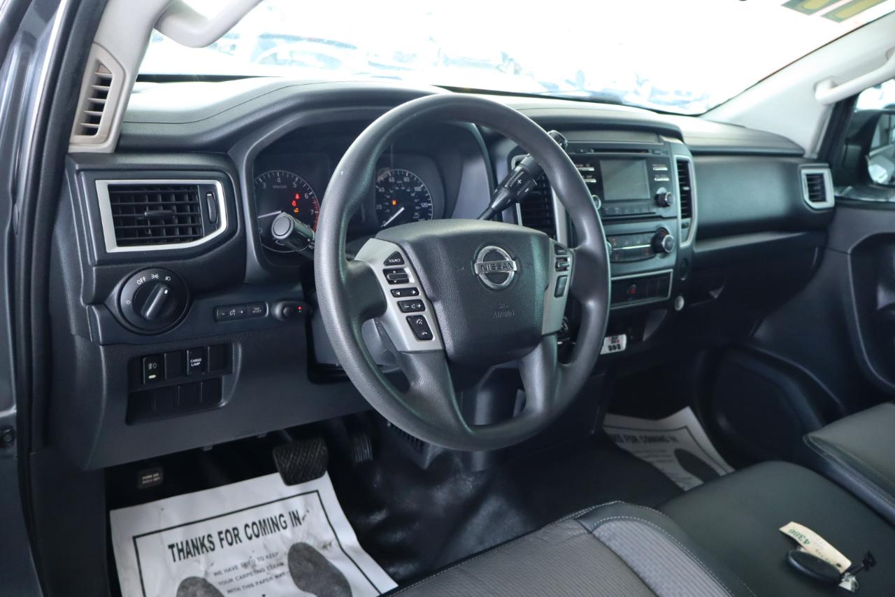 Nissan Titan 4x4 Crew Cab PRO-4X 2017