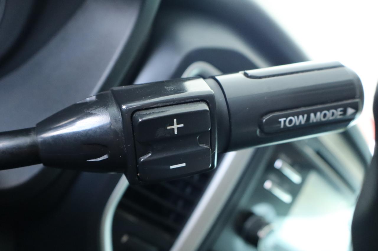 Nissan Titan 4x4 Crew Cab PRO-4X 2017