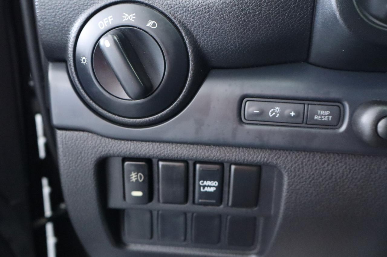 Nissan Titan 4x4 Crew Cab PRO-4X 2017