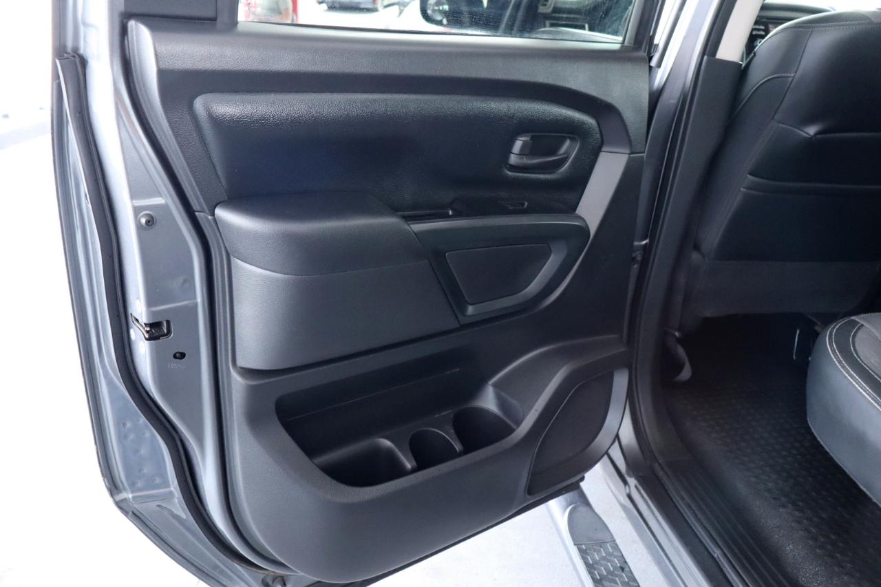 Nissan Titan 4x4 Crew Cab PRO-4X 2017