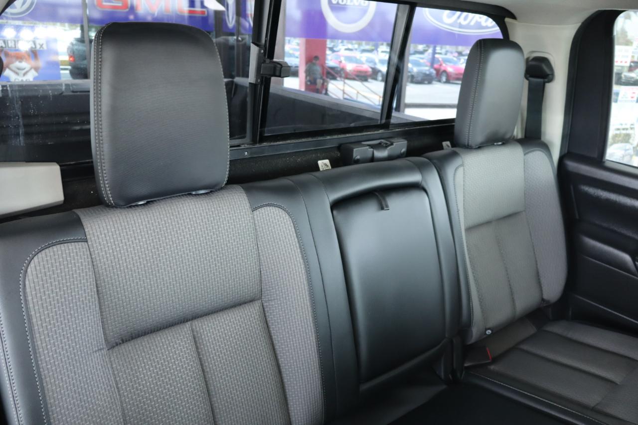 Nissan Titan 4x4 Crew Cab PRO-4X 2017