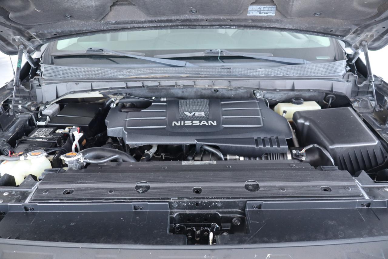 Nissan Titan 4x4 Crew Cab PRO-4X 2017