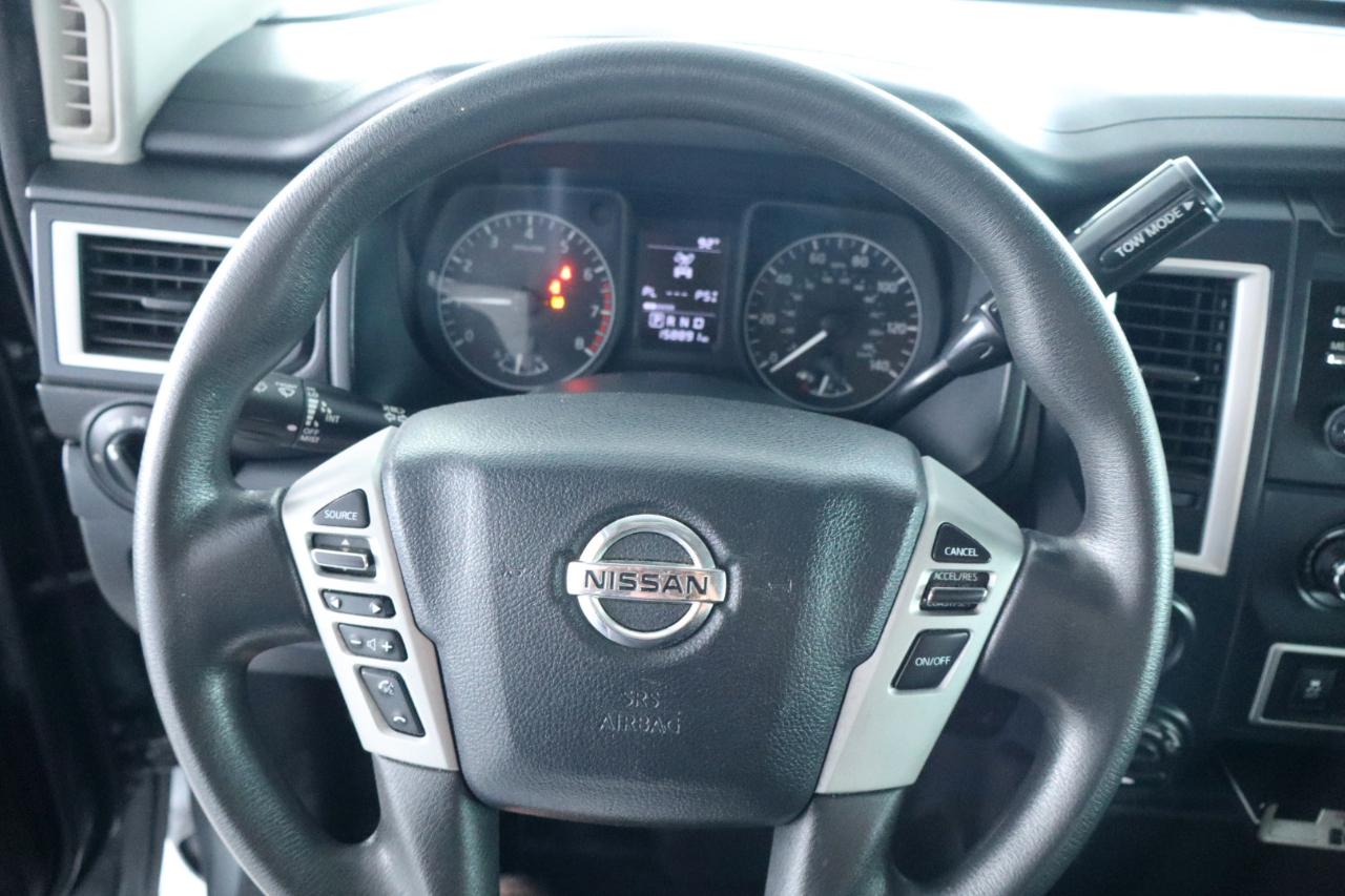 Nissan Titan 4x4 Crew Cab PRO-4X 2017