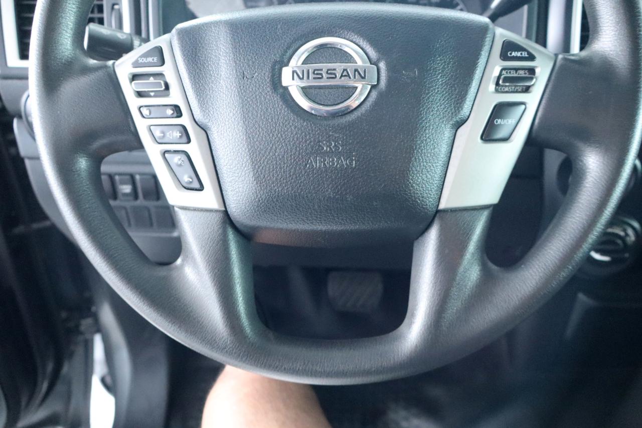 Nissan Titan 4x4 Crew Cab PRO-4X 2017