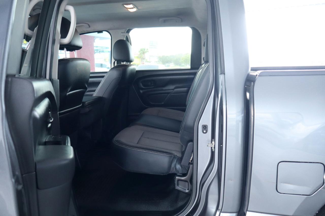 Nissan Titan 4x4 Crew Cab PRO-4X 2017