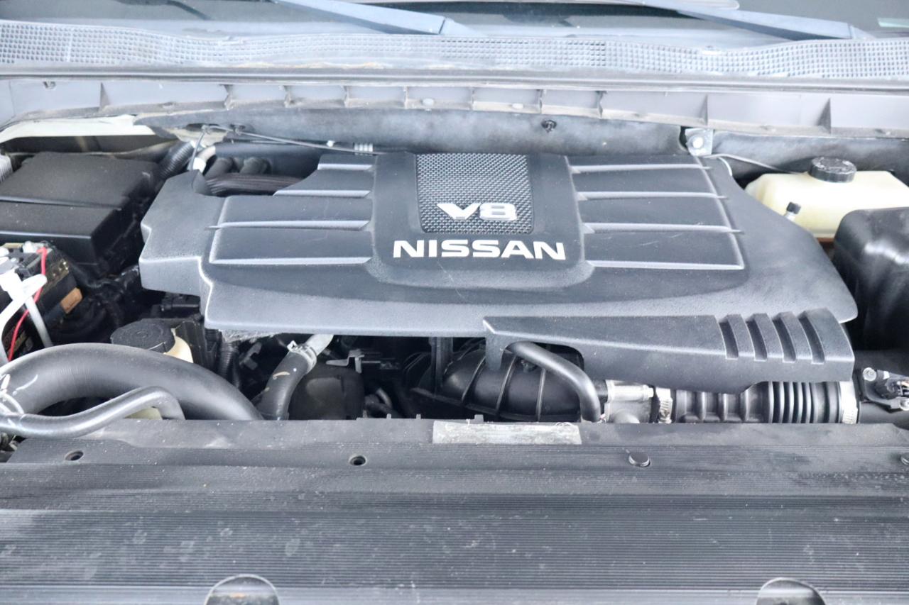 Nissan Titan 4x4 Crew Cab PRO-4X 2017