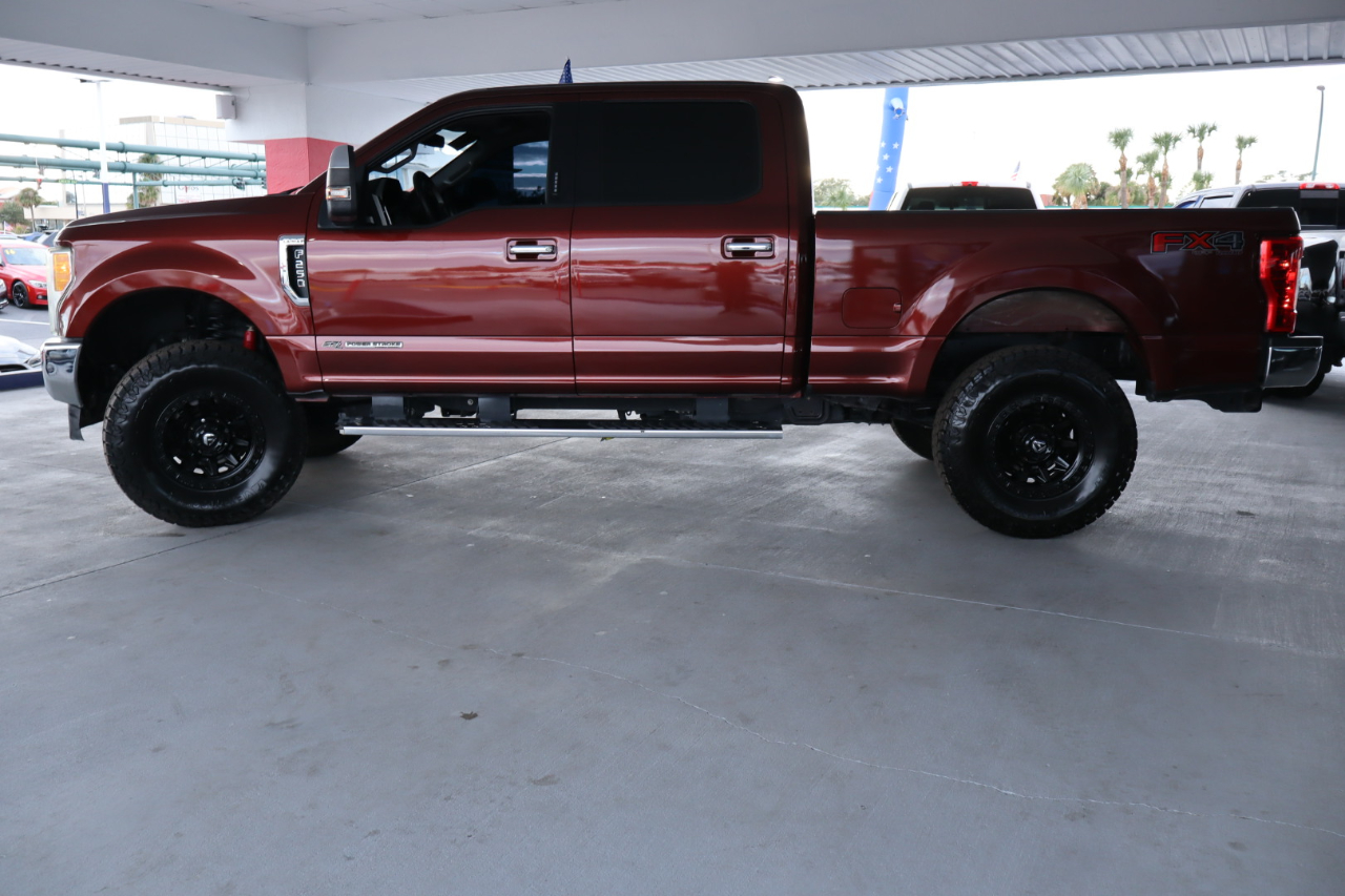 Ford Super Duty F-250 SRW Lariat 4WD Crew Cab 6.75' Box 2017