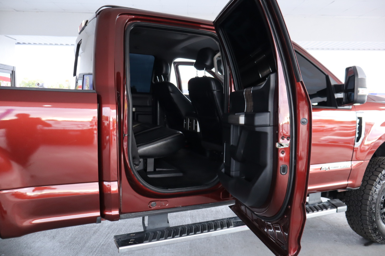 Ford Super Duty F-250 SRW Lariat 4WD Crew Cab 6.75' Box 2017