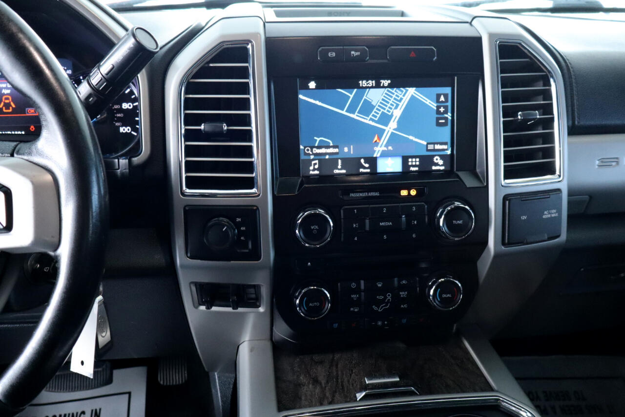 Ford Super Duty F-350 DRW Crew Cab 156" Lariat 4WD 2017