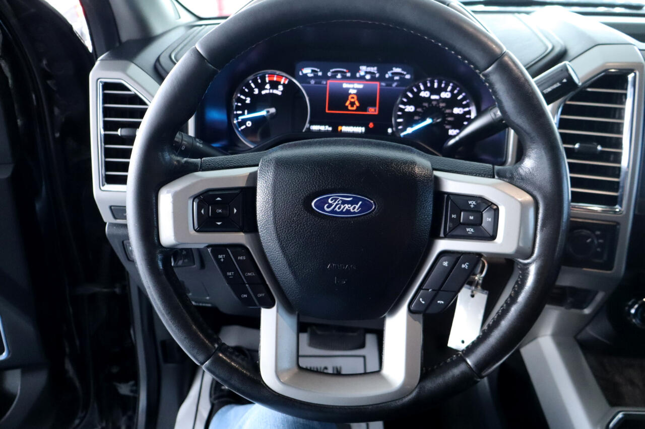 Ford Super Duty F-350 DRW Crew Cab 156" Lariat 4WD 2017