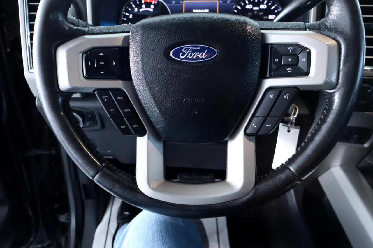 Ford Super Duty F-350 DRW Crew Cab 156" Lariat 4WD 2017