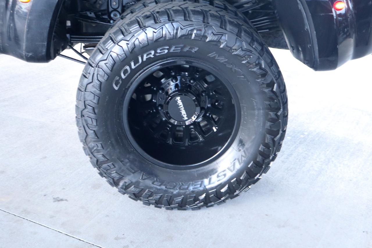 Ford Super Duty F-350 DRW Crew Cab 156" Lariat 4WD 2017