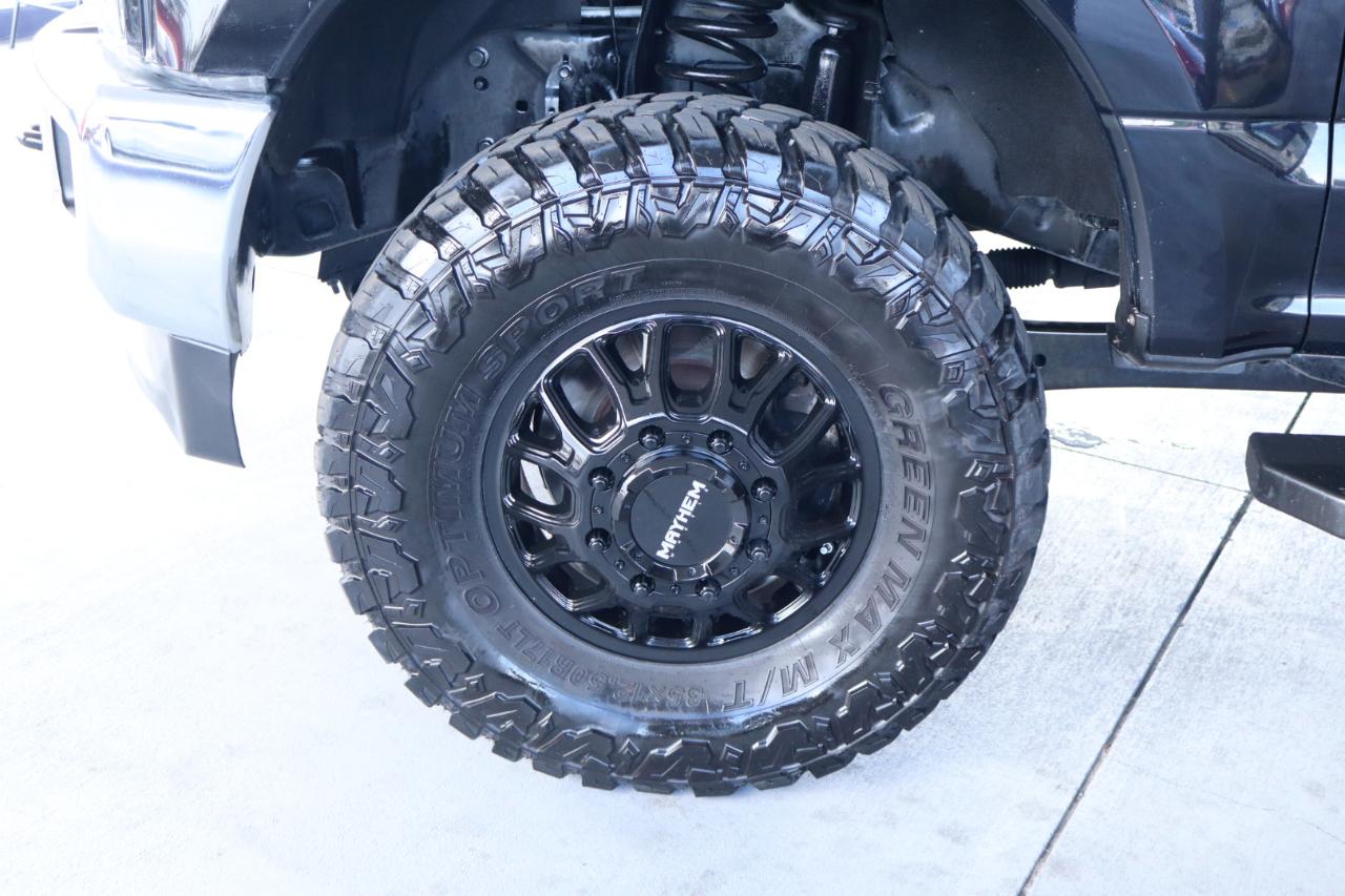 Ford Super Duty F-350 DRW Crew Cab 156" Lariat 4WD 2017
