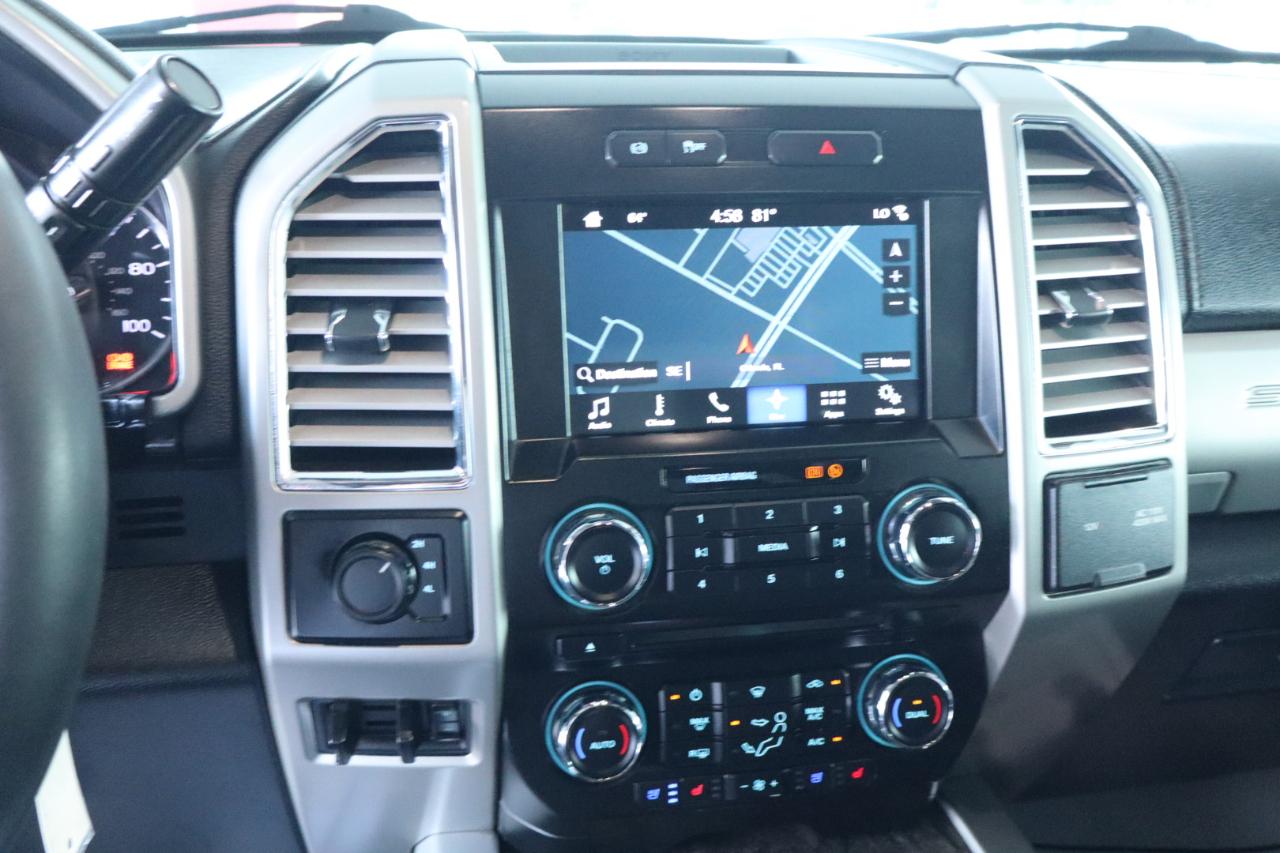 Ford Super Duty F-350 DRW Crew Cab 156" Lariat 4WD 2017