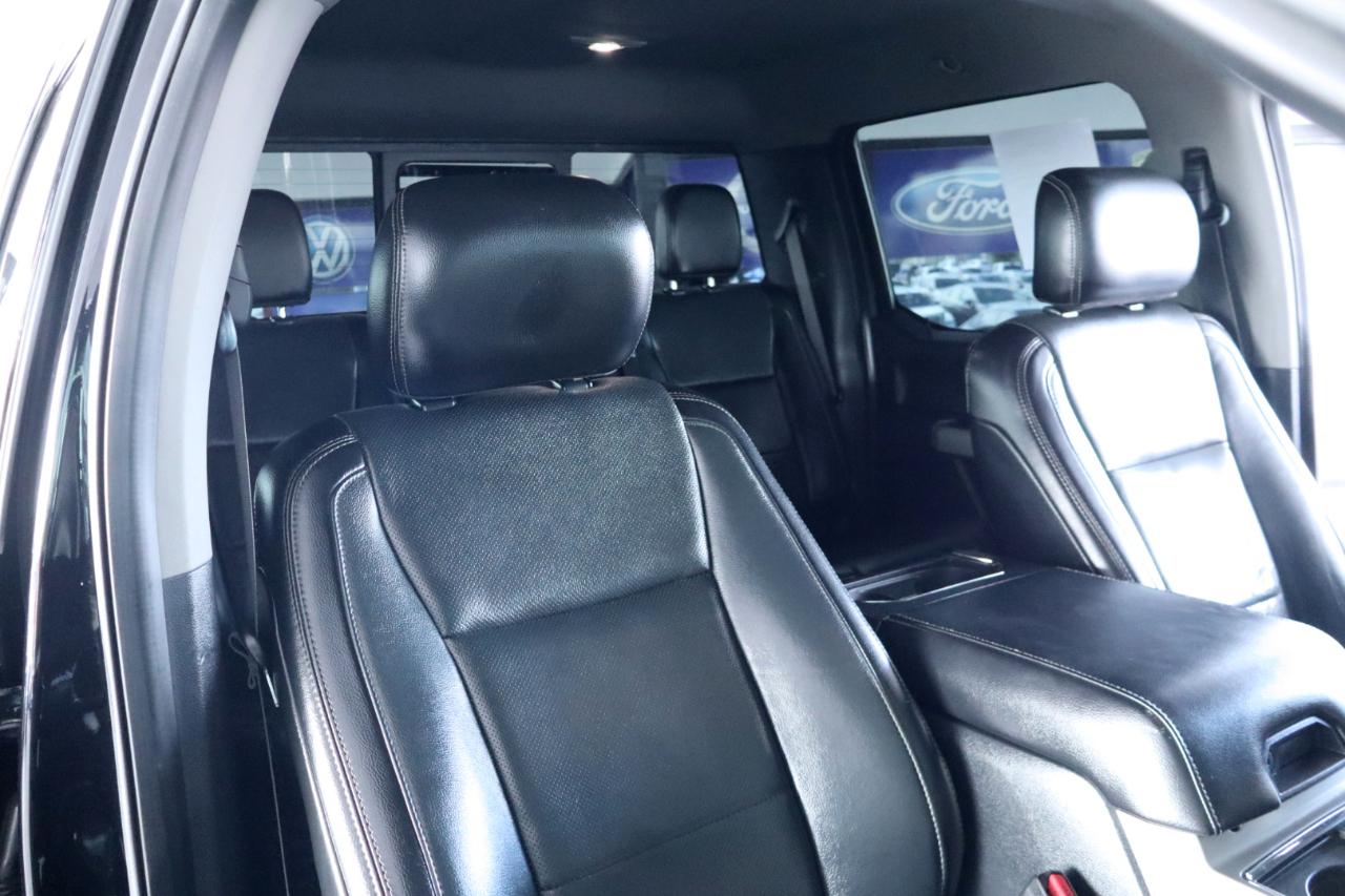 Ford Super Duty F-350 DRW Crew Cab 156" Lariat 4WD 2017