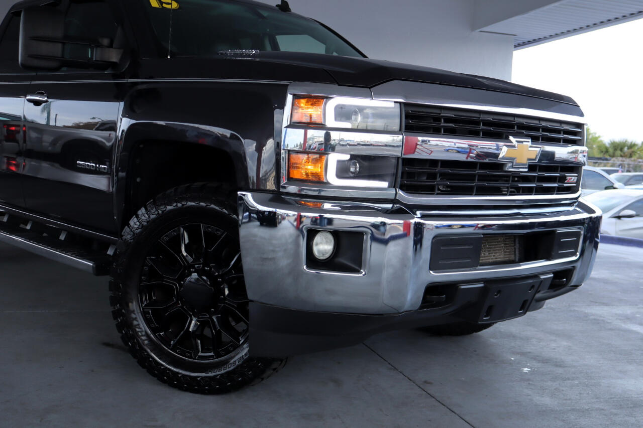 Chevrolet Silverado 2500HD 4WD Crew Cab 153.7" LT 2015