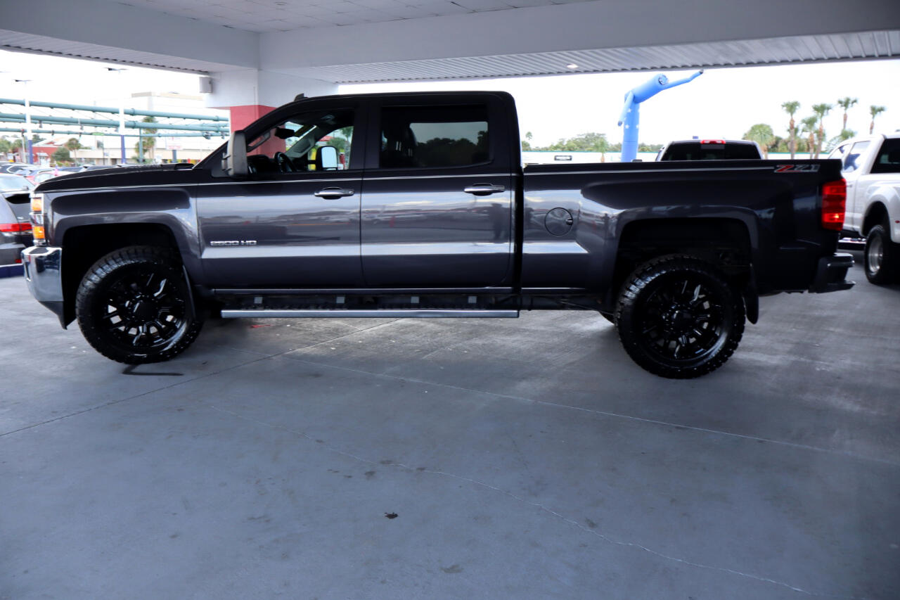 Chevrolet Silverado 2500HD 4WD Crew Cab 153.7" LT 2015