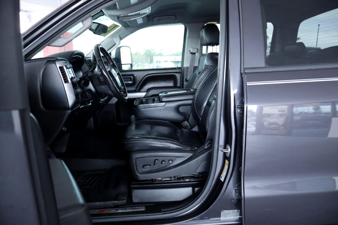 Chevrolet Silverado 2500HD 4WD Crew Cab 153.7" LT 2015