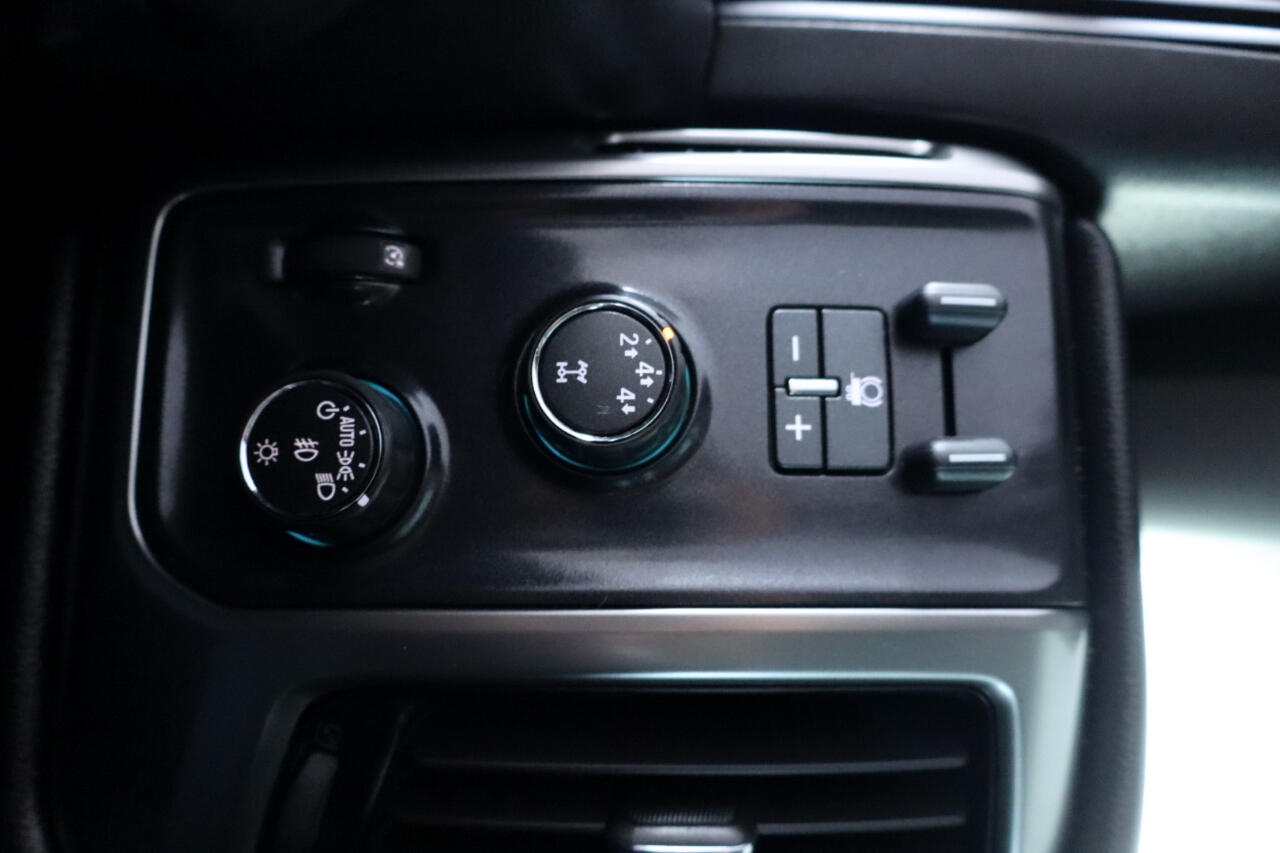 Chevrolet Silverado 2500HD 4WD Crew Cab 153.7" LT 2015