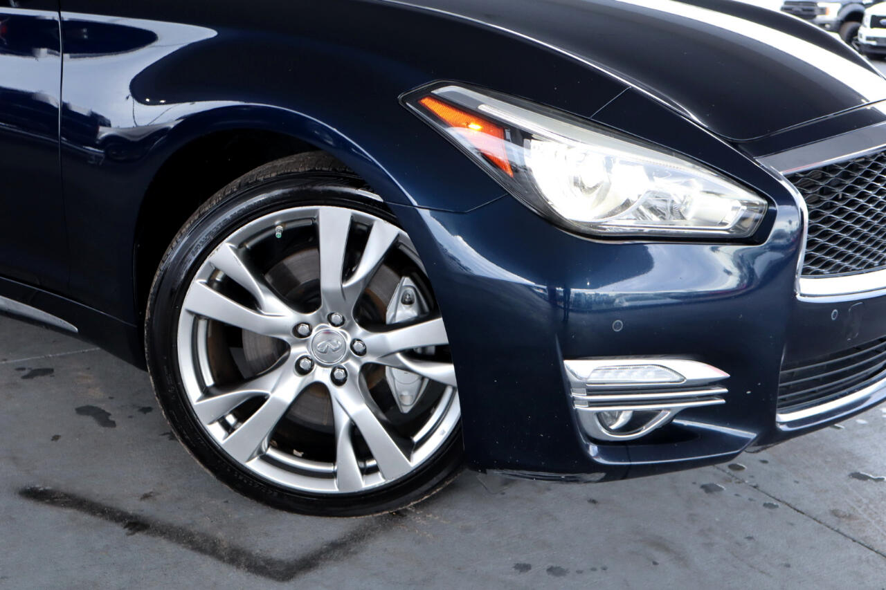 Infiniti Q70L 3.7 LUXE RWD 2018