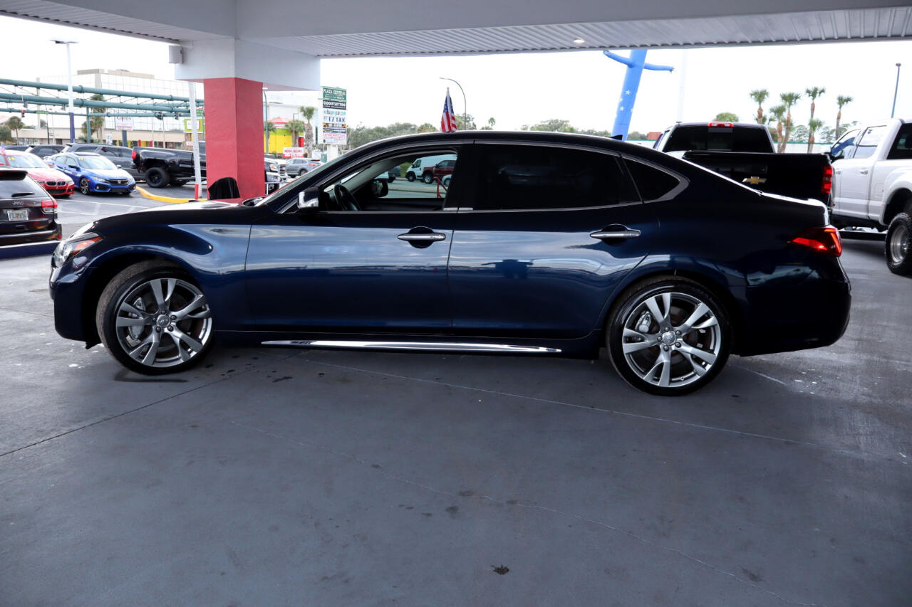 Infiniti Q70L 3.7 LUXE RWD 2018