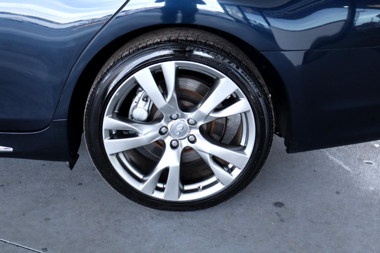 Infiniti Q70L 3.7 LUXE RWD 2018