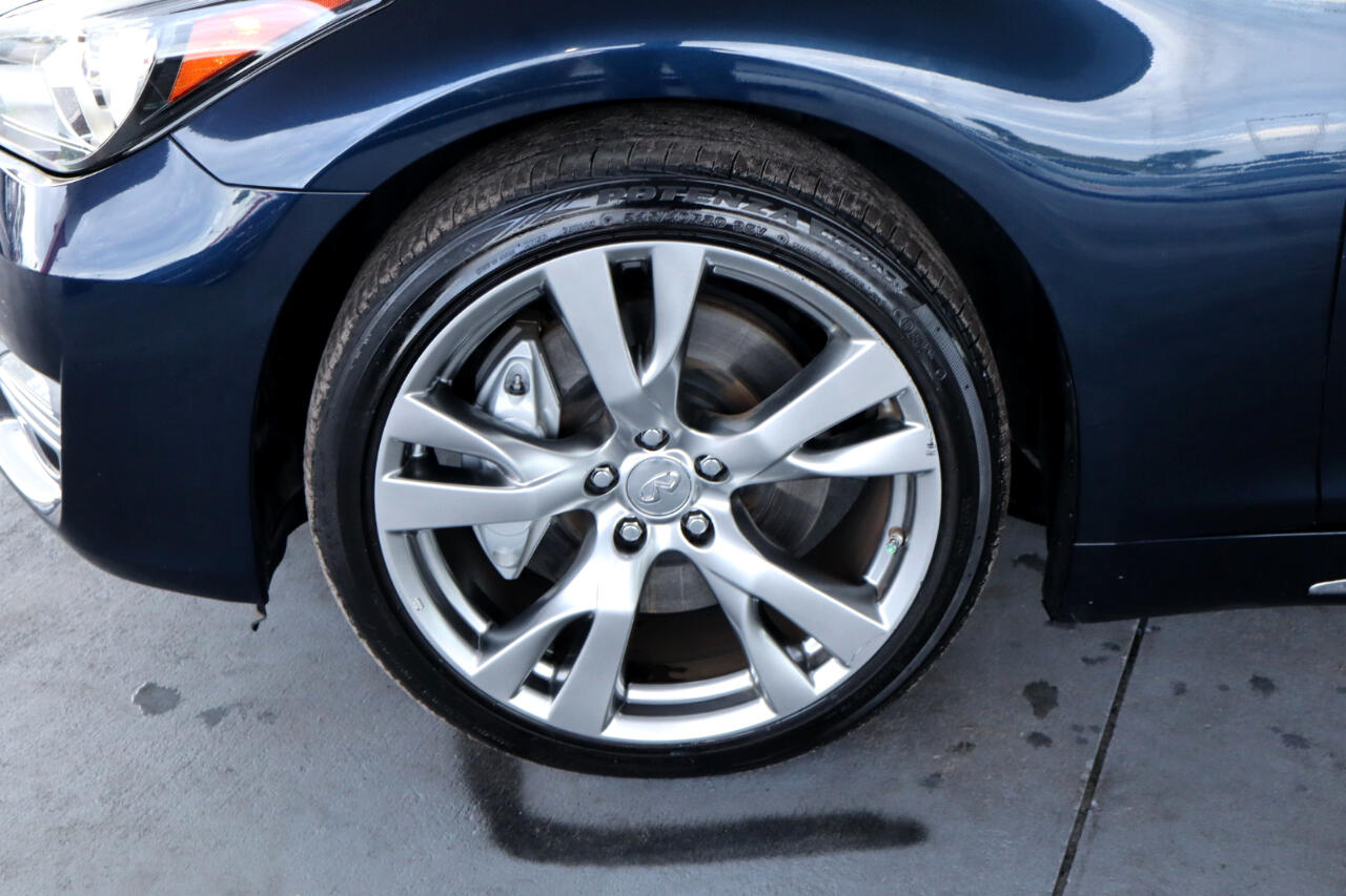 Infiniti Q70L 3.7 LUXE RWD 2018