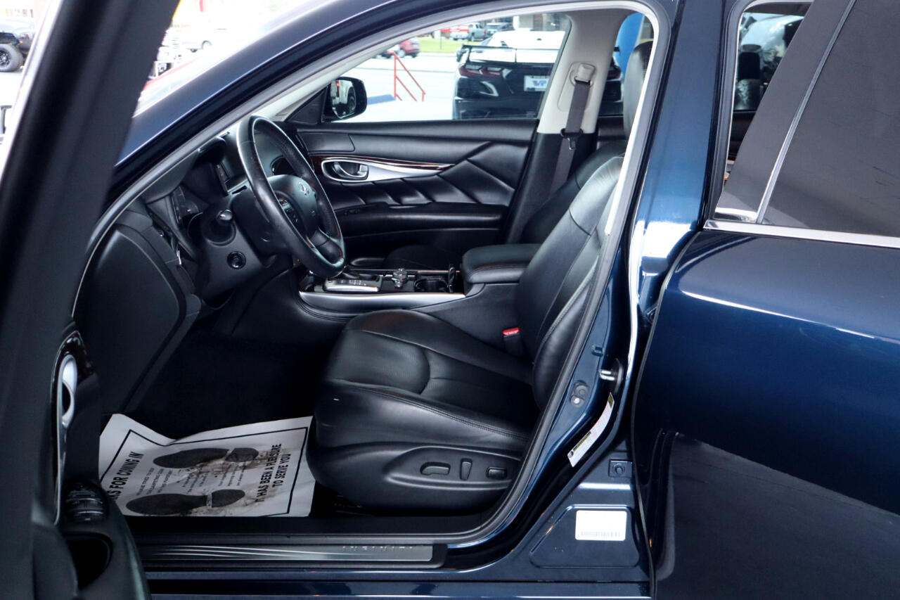 Infiniti Q70L 3.7 LUXE RWD 2018