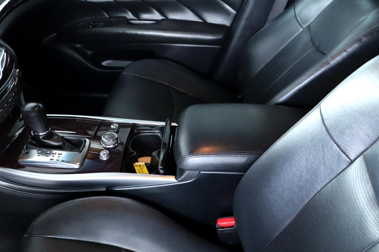 Infiniti Q70L 3.7 LUXE RWD 2018