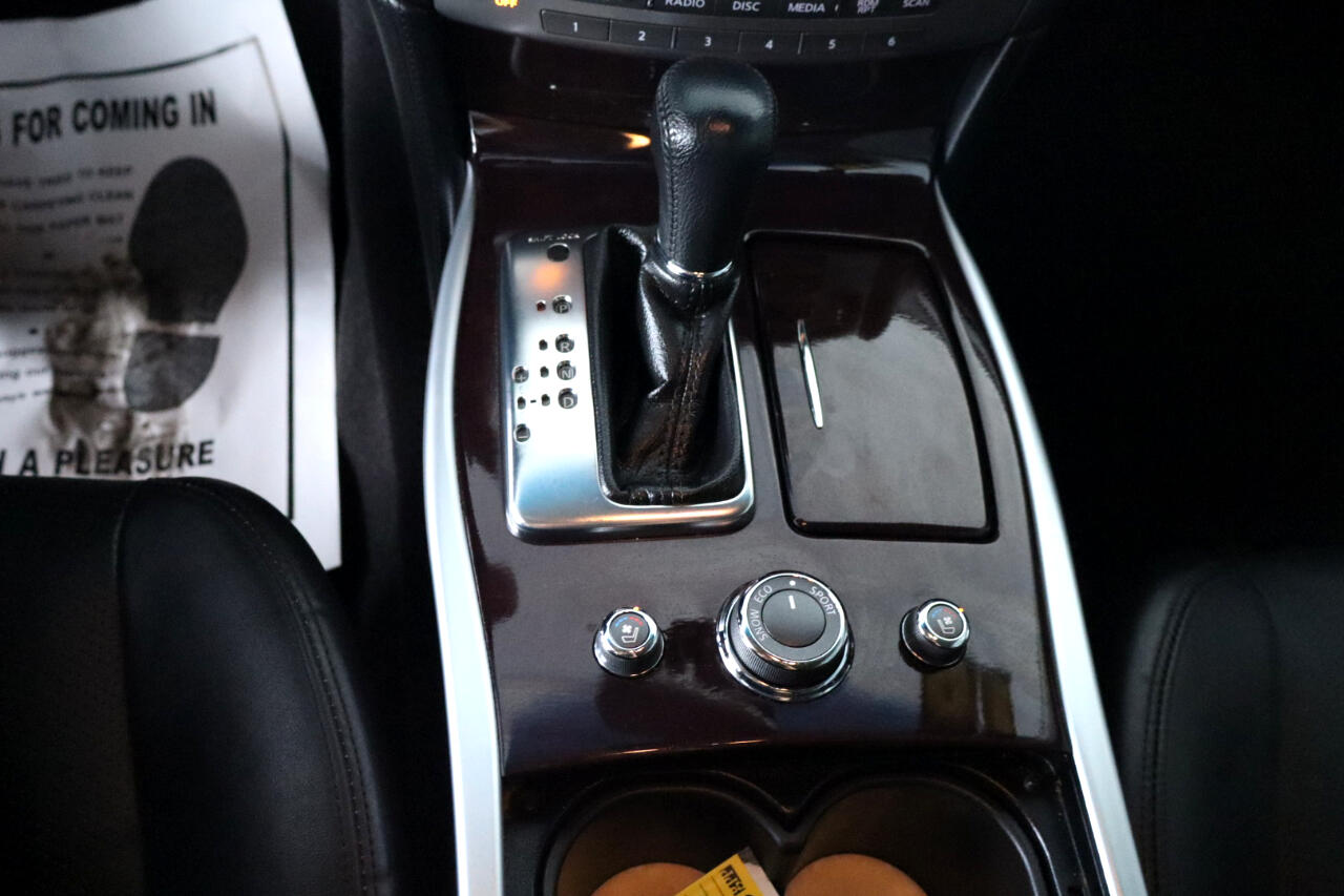 Infiniti Q70L 3.7 LUXE RWD 2018