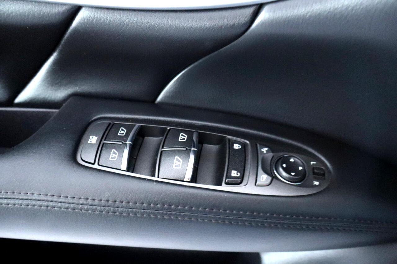 Infiniti Q70L 3.7 LUXE RWD 2018