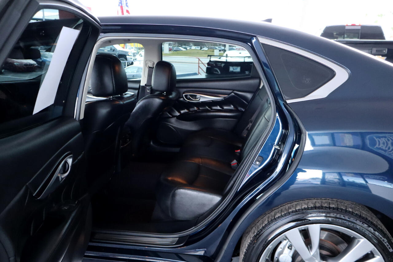 Infiniti Q70L 3.7 LUXE RWD 2018