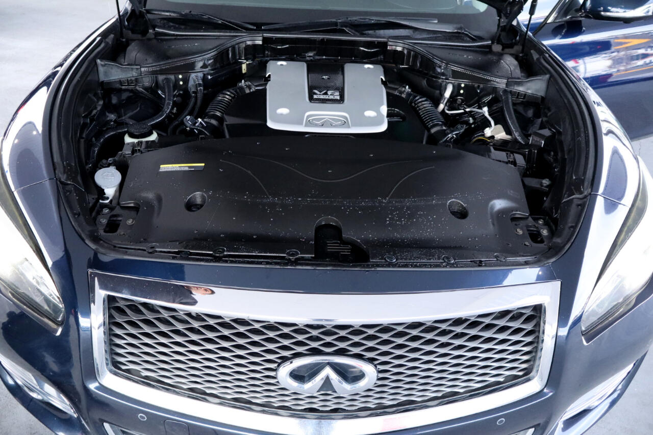 Infiniti Q70L 3.7 LUXE RWD 2018