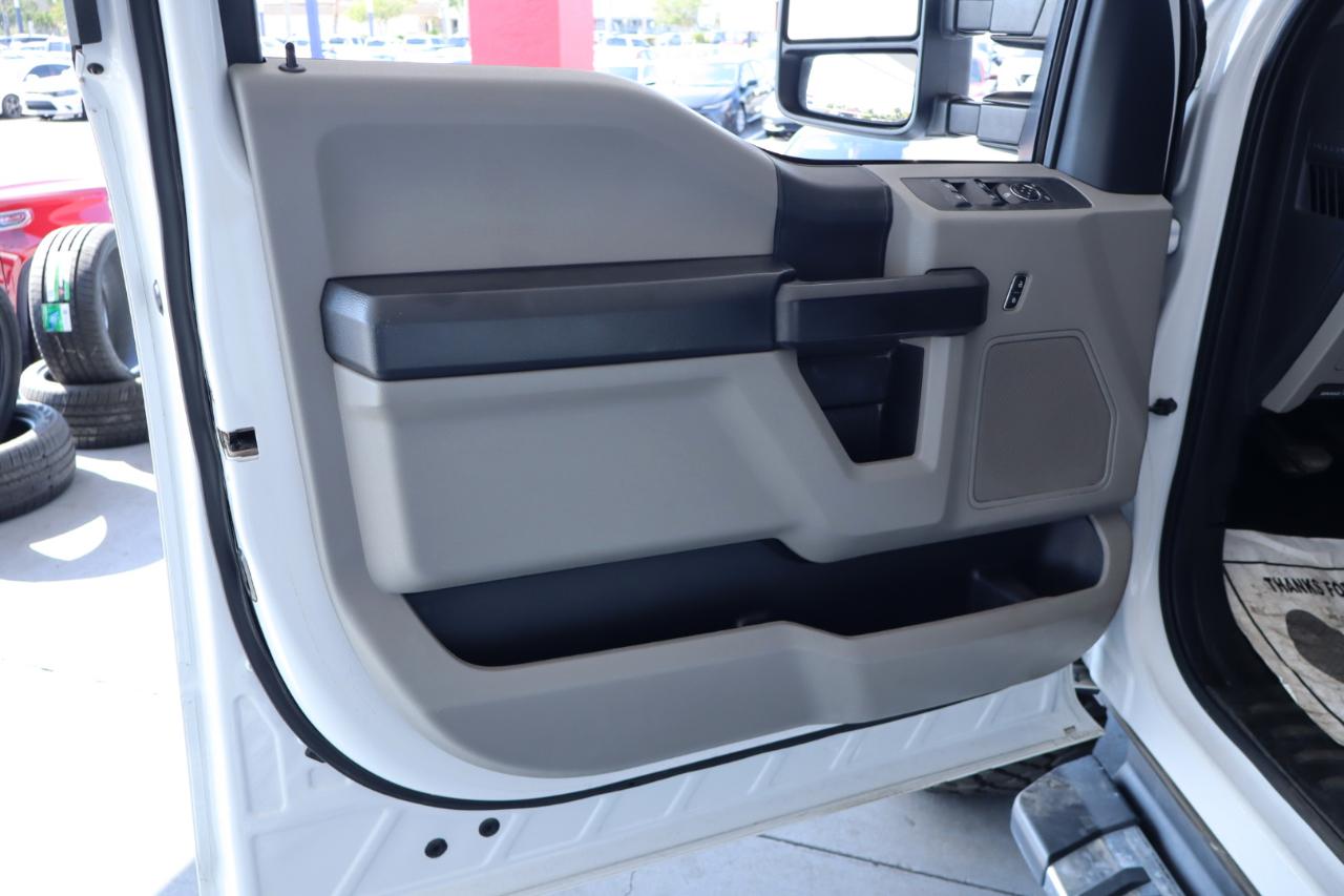 Ford Super Duty F-350 DRW 4WD Crew Cab 172" XLT 2020