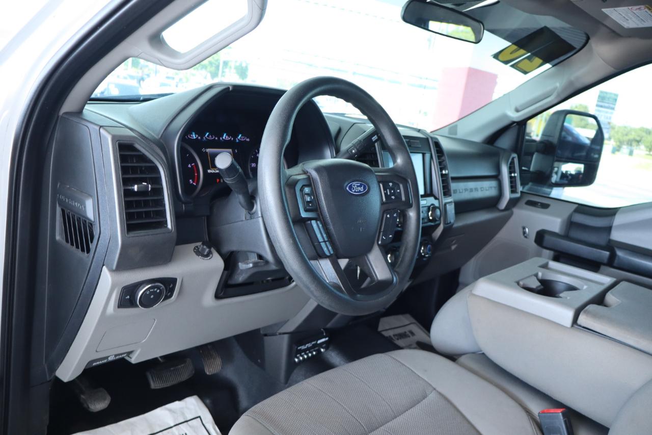 Ford Super Duty F-350 DRW 4WD Crew Cab 172" XLT 2020