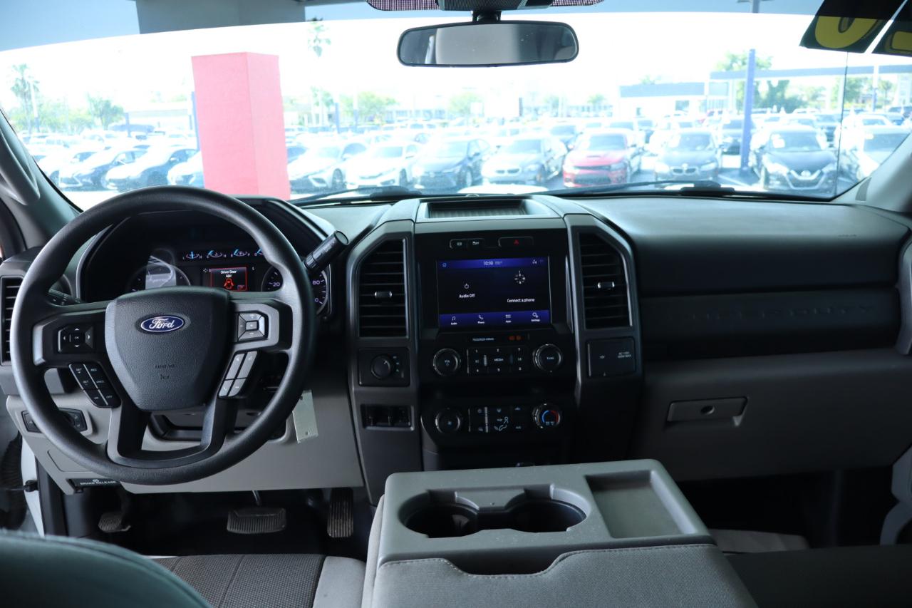 Ford Super Duty F-350 DRW 4WD Crew Cab 172" XLT 2020