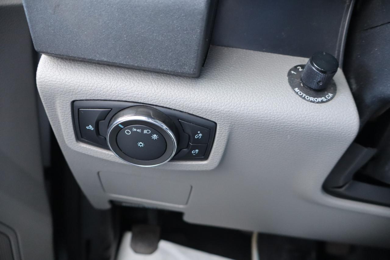 Ford Super Duty F-350 DRW 4WD Crew Cab 172" XLT 2020