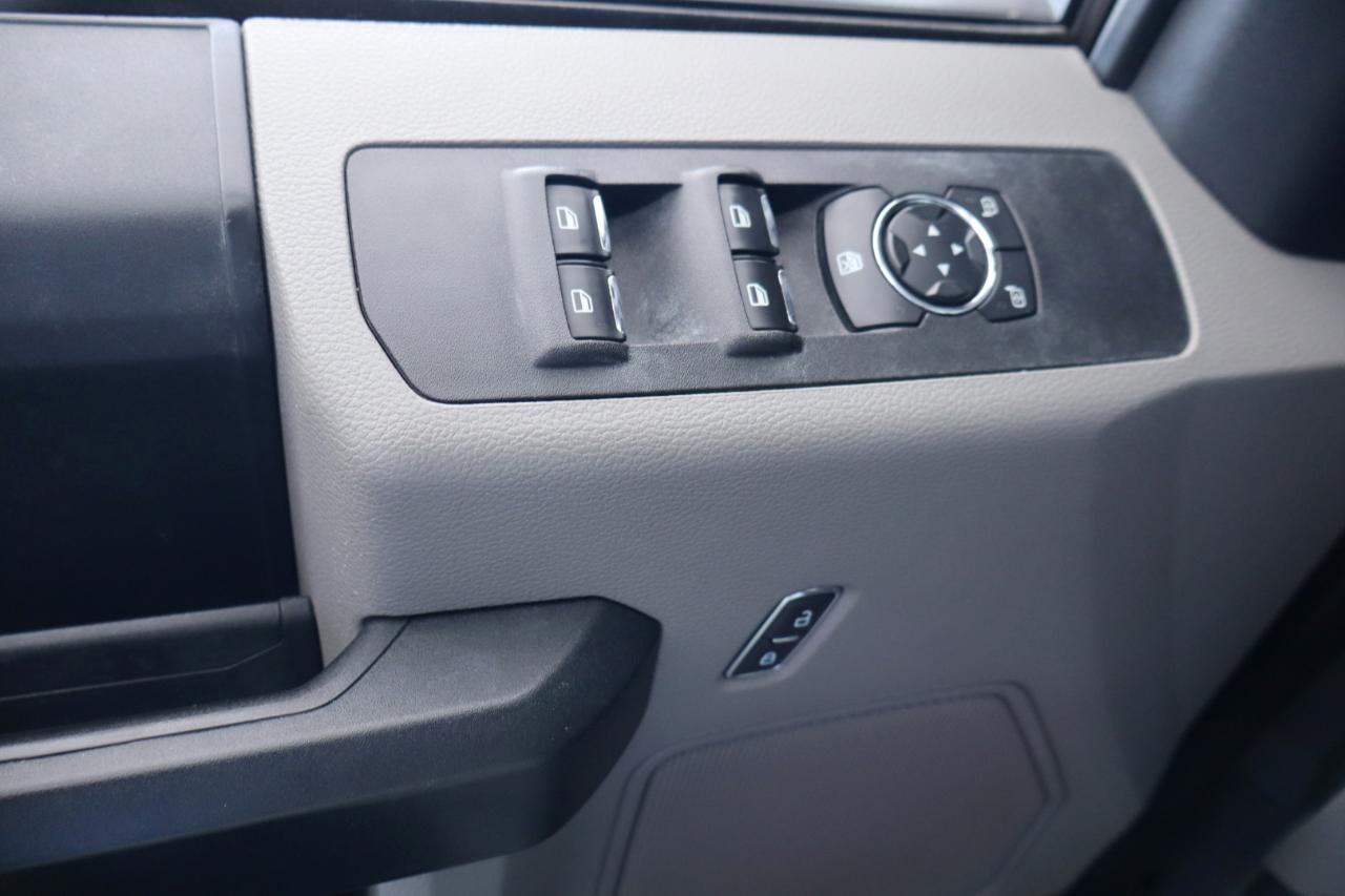 Ford Super Duty F-350 DRW 4WD Crew Cab 172" XLT 2020