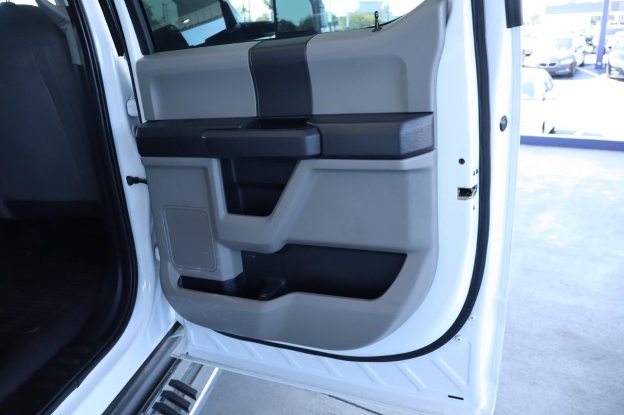 Ford Super Duty F-350 DRW 4WD Crew Cab 172" XLT 2020