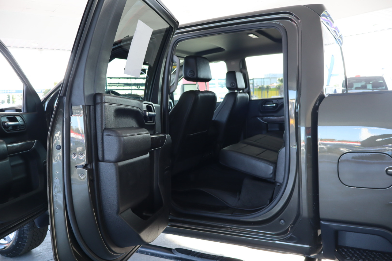 Chevrolet Silverado 2500HD 4WD Crew Cab 159" LTZ 2023