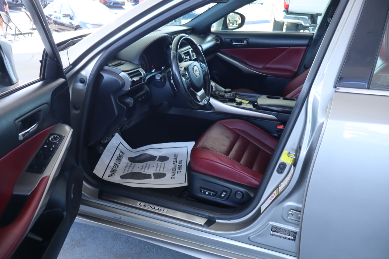Lexus IS 250 4dr Sport Sdn RWD 2015