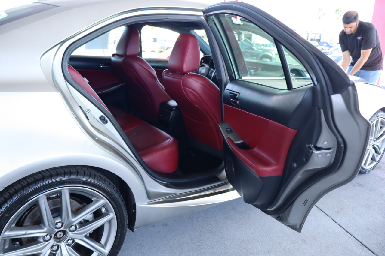 Lexus IS 250 4dr Sport Sdn RWD 2015