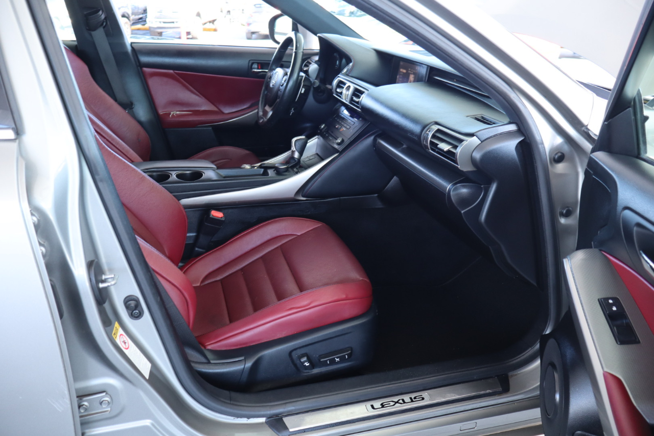 Lexus IS 250 4dr Sport Sdn RWD 2015