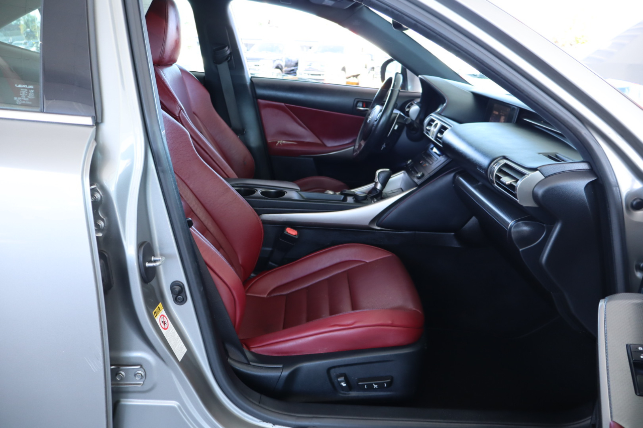 Lexus IS 250 4dr Sport Sdn RWD 2015