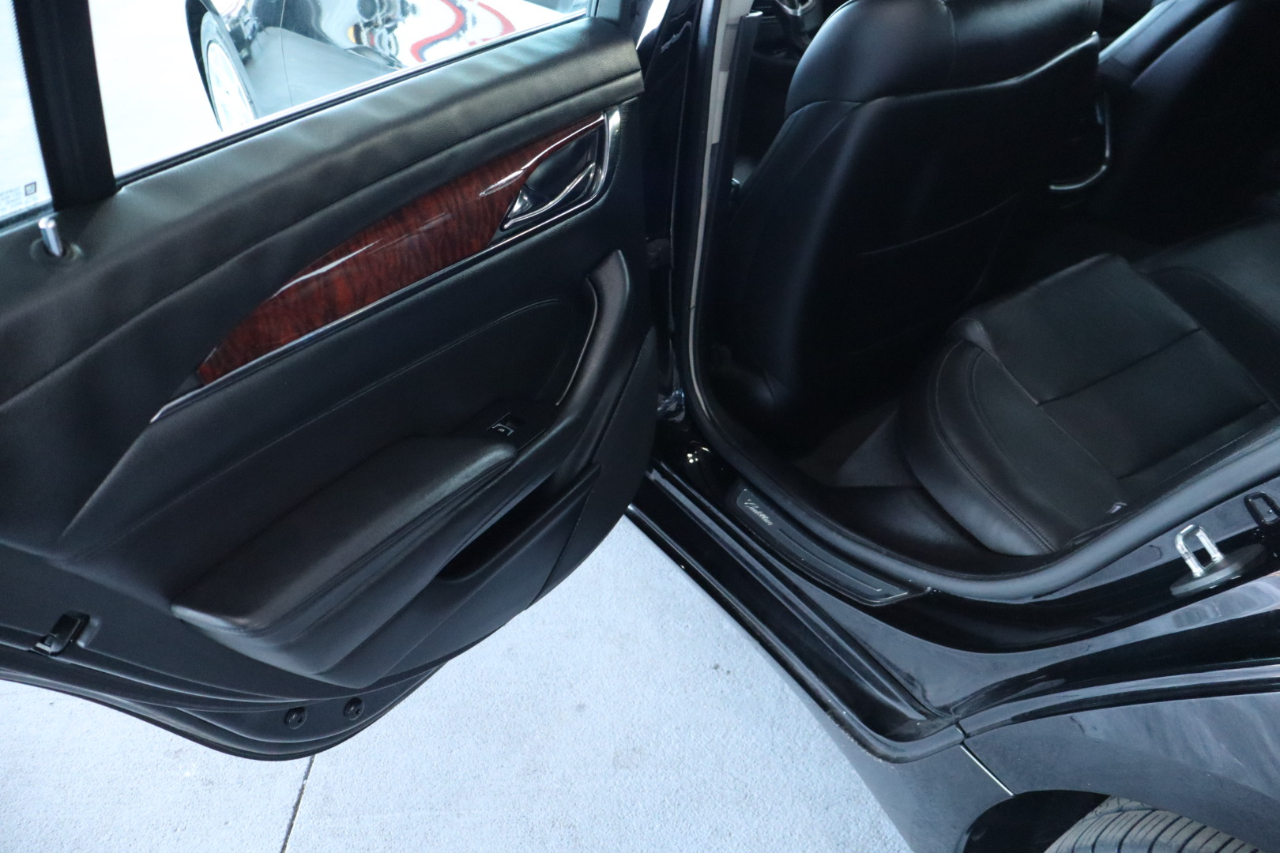 Cadillac CTS Sedan 4dr Sdn 2.0L Turbo Luxury RWD 2014