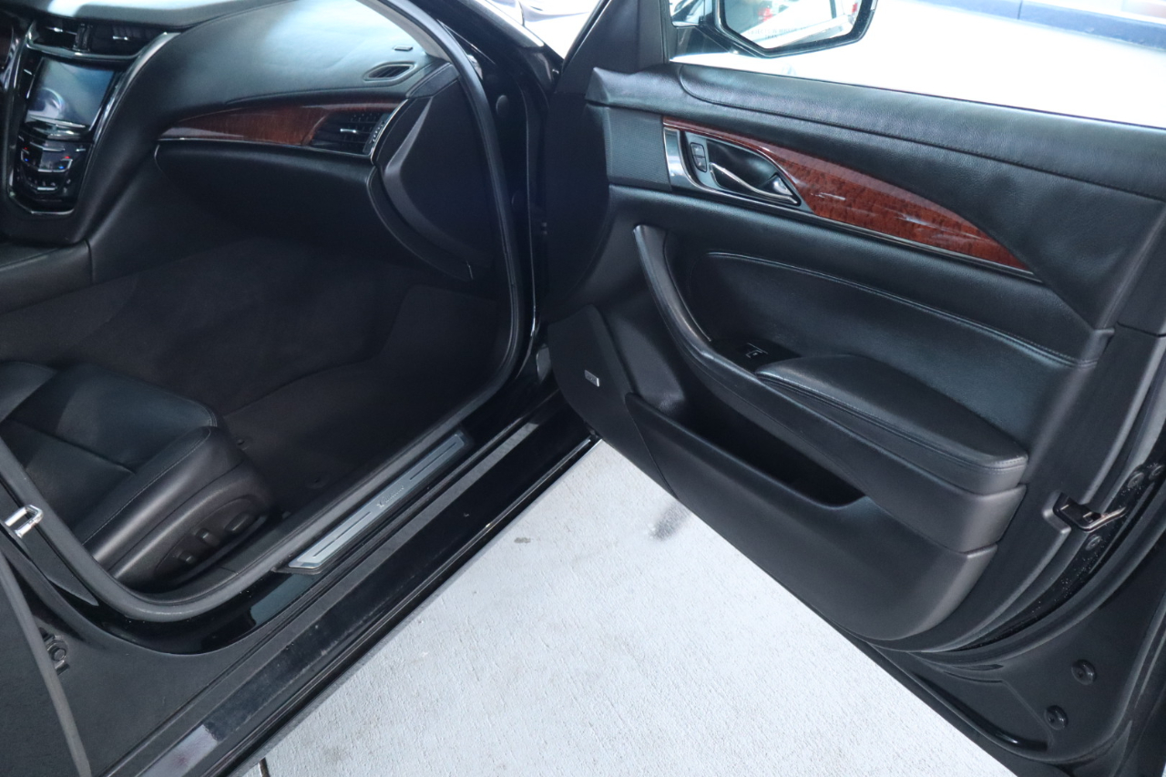 Cadillac CTS Sedan 4dr Sdn 2.0L Turbo Luxury RWD 2014