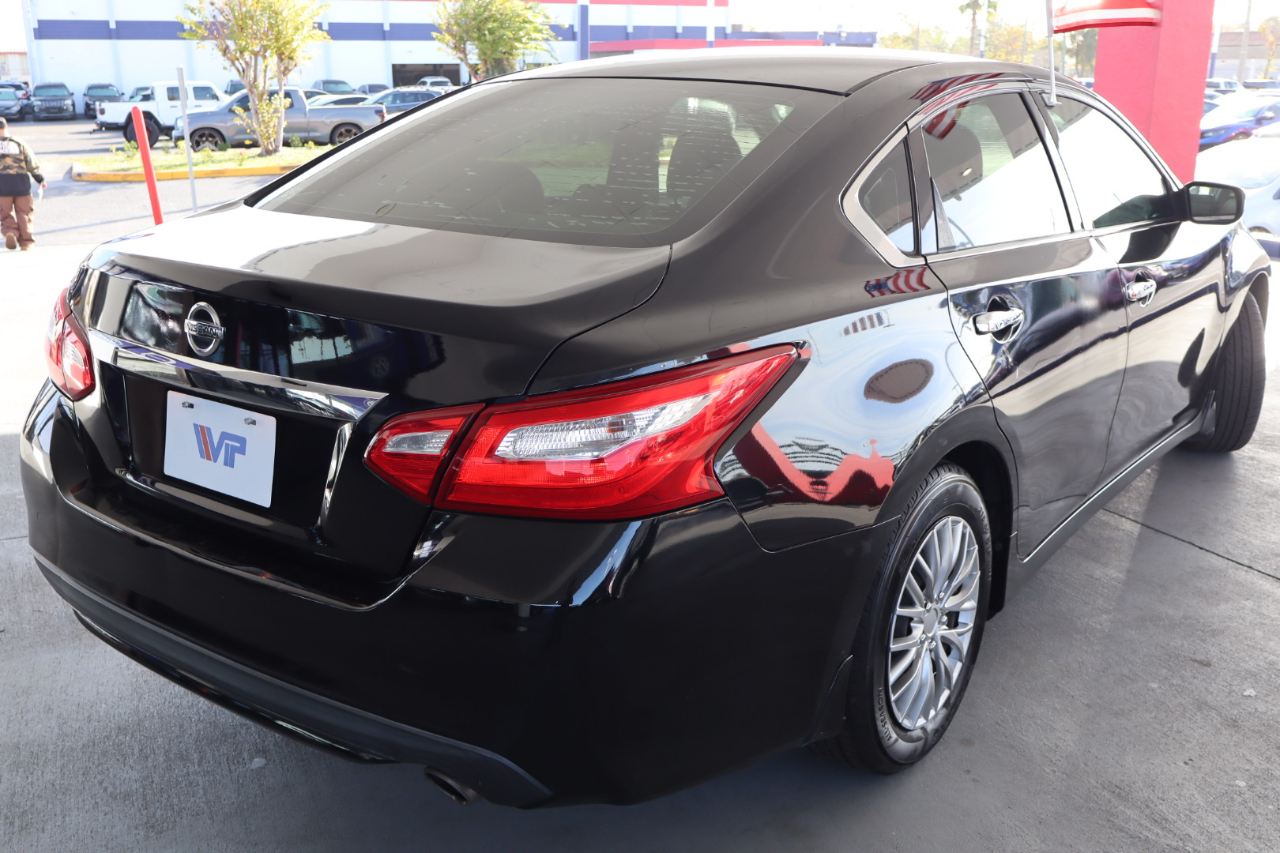 Nissan Altima 2.5 S Sedan 2017
