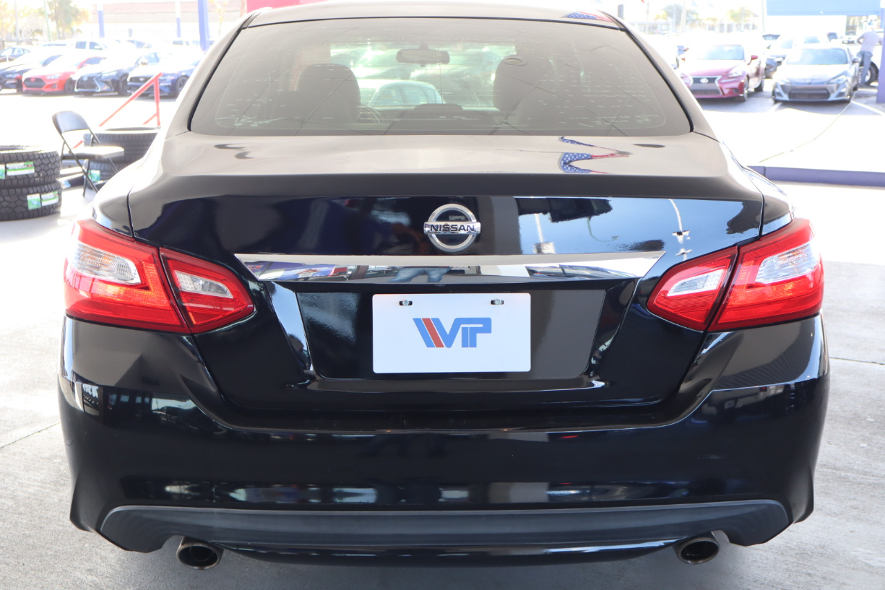 Nissan Altima 2.5 S Sedan 2017