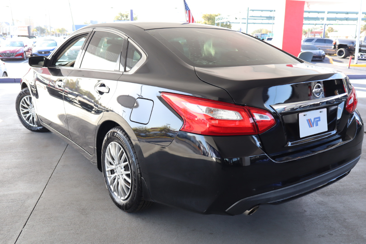 Nissan Altima 2.5 S Sedan 2017
